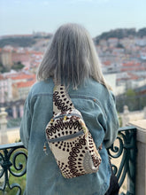 Load image into Gallery viewer, Lisbon Lesley FreedUP Sling Bag