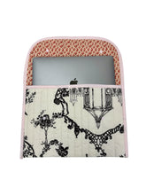 Load image into Gallery viewer, Toledo Tammy LevelUP Laptop Cover